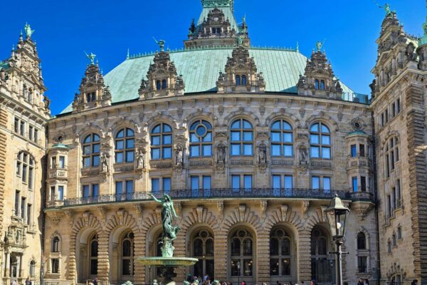 HA (179) Hamburg, Rathaus Innenhof