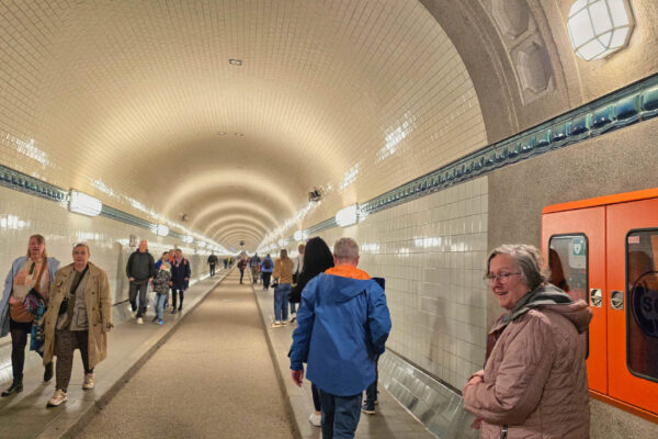 HA (229) Hamburg, alter Elbtunnel
